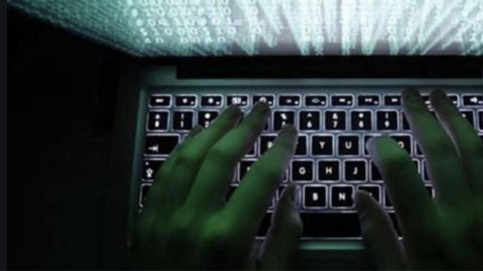 Στο πλευρό των ΗΠΑ η Βρετανία: «Βλέπουμε τι κάνει η Ρωσία για να υπονομεύσει τις δημοκρατίες μας»