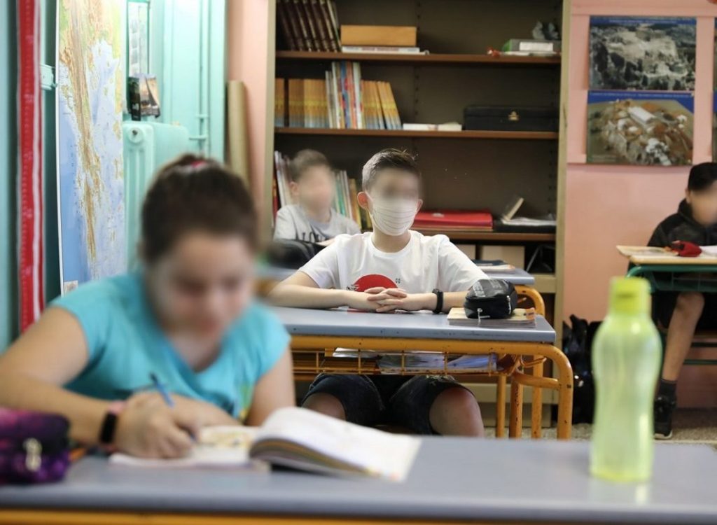 Αυτό μας έλλειπε: Αγγλικά από το νηπιαγωγείο θα μαθαίνουν τα παιδιά – Σεξουαλική διαπαιδαγώγηση από το δημοτικό