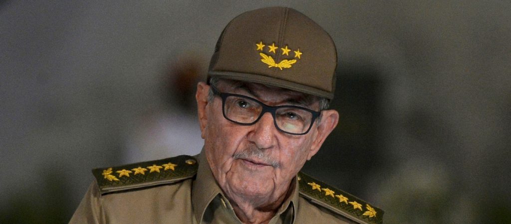 Έρχεται τέλος εποχής στην Κούβα – Παραιτείται από την ηγεσία του κόμματος ο Ρ.Κάστρο