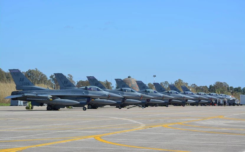 «Ηνίοχος 2021»: Εικόνες από την άσκηση της Πολεμικής Αεροπορίας (βίντεο)