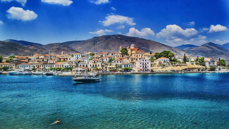 Τουρισμός: Mε ποια μέτρα θα έρθουν 300.000 Ρώσοι για διακοπές στην Ελλάδα