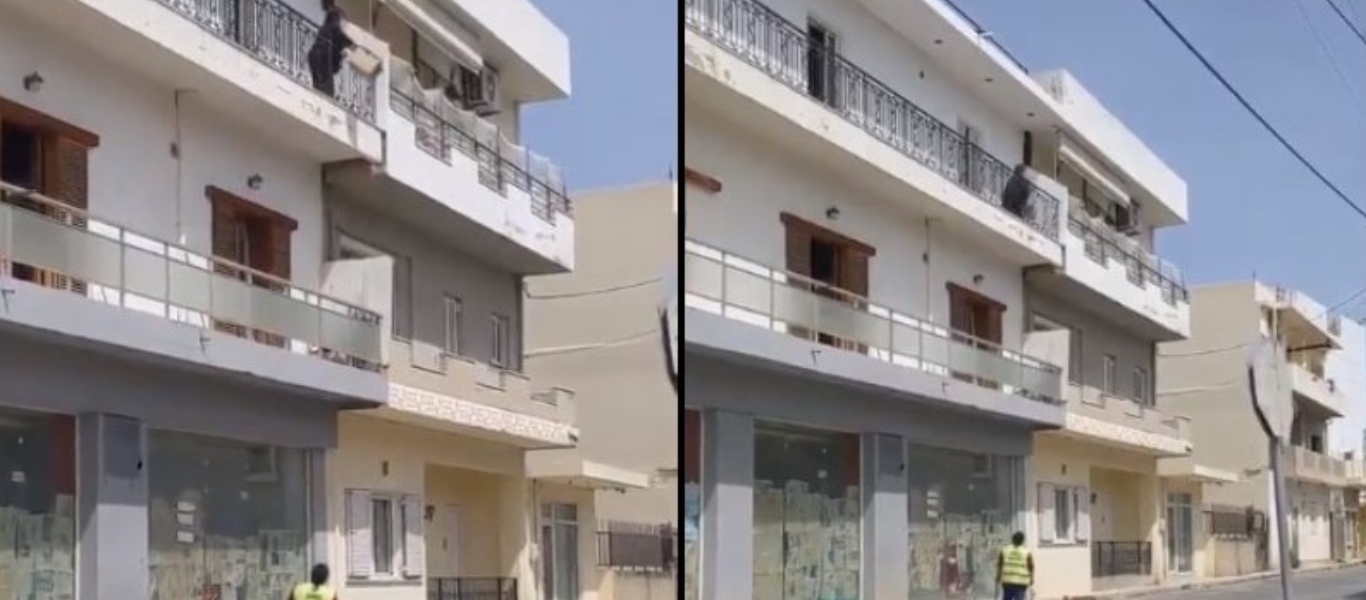 Απάνθρωπη κίνηση – Γυναίκα πετά τα σκουπίδια από το μπαλκόνι και καλεί εργαζόμενο να τα μαζέψει (βίντεο)