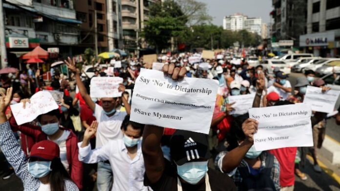 Μιανμάρ: Η χούντα αφήνει 23.000 κρατούμενους ελεύθερους