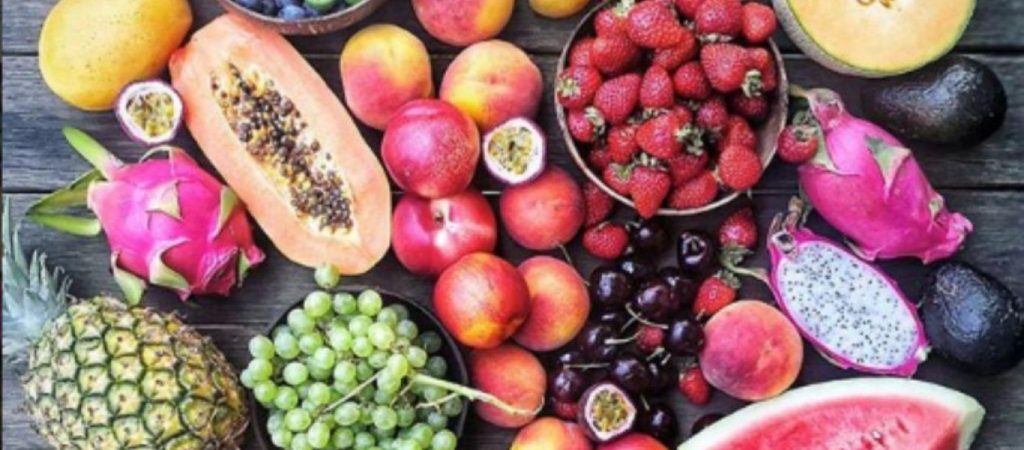 Τα φρούτα και τα λαχανικά που πρέπει να καταναλώνονται με τη φλούδα