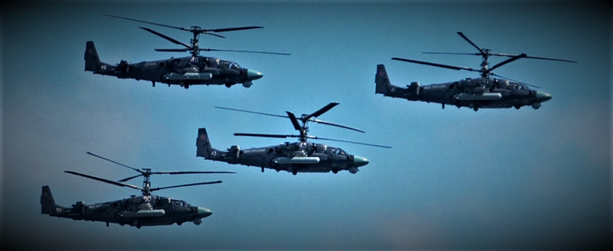 Η Ρωσία απέκλεισε διά θαλάσσης την ανατολική Ουκρανία – Δεκάδες ρωσικά ελικόπτερα πετούν προς Κριμαία