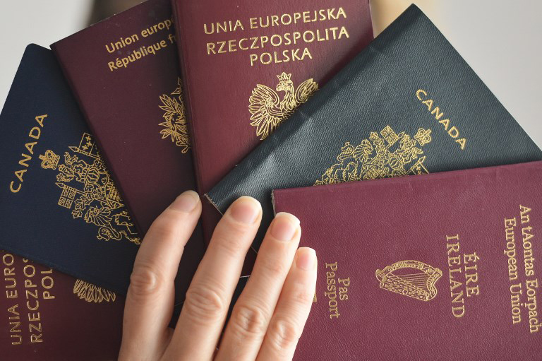 Αυτά είναι τα δέκα πιο ισχυρά διαβατήρια του 2021 – Σε ποια θέση βρίσκεται το ελληνικό;