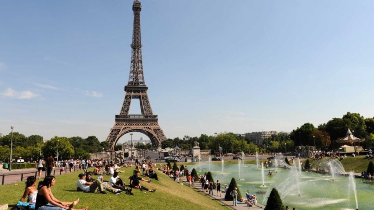 Γαλλία: Βαρύ πρόστιμο σε όσους τουρίστες «σπάσουν» την καραντίνα