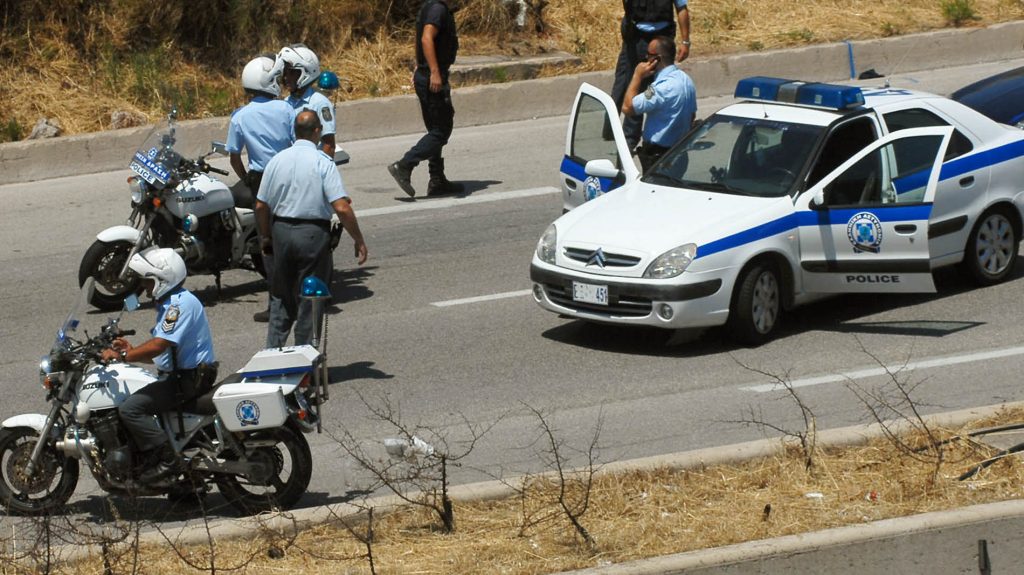 Ανατροπή νταλίκας στην Ε.Ο. Σερρών-Θεσσαλονίκης (βίντεο)