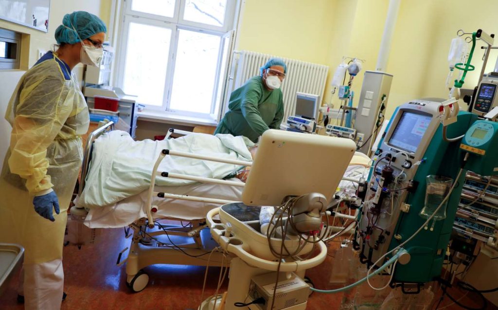 Κορωνοϊός: Στα 3.789 τα νέα κρούσματα – 847 οι διασωληνωμένοι και 87 θάνατοι