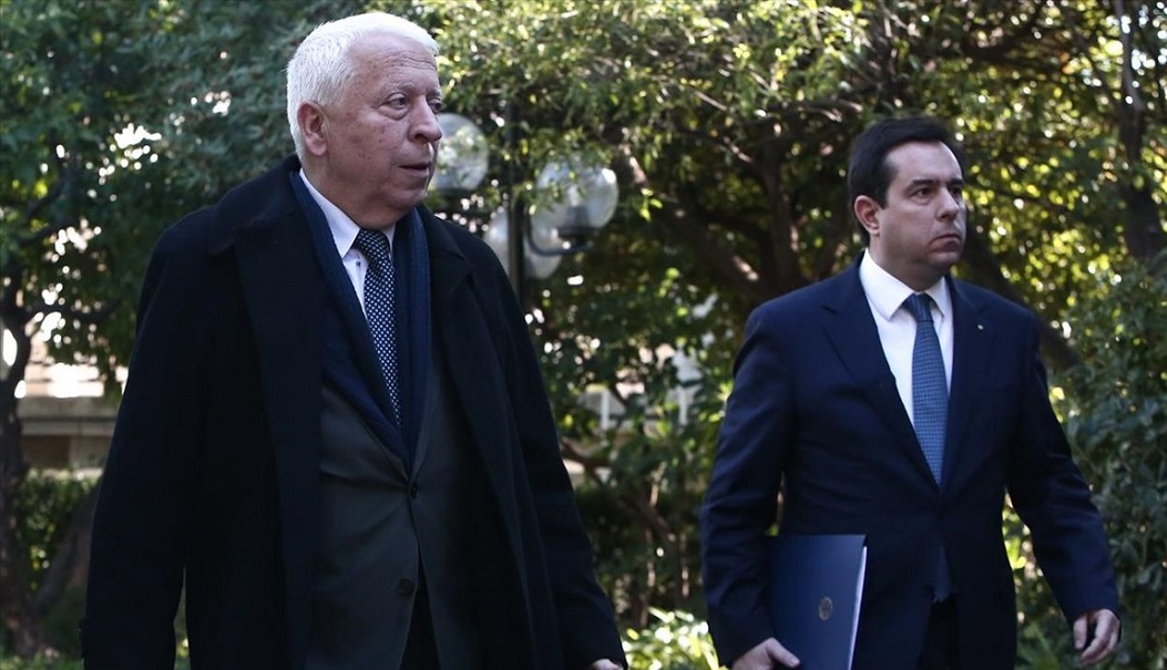 Εξώδικο Κ.Μουτζούρη σε Ν.Μηταράκη – Τι απαντά ο υπουργός Μετανάστευσης