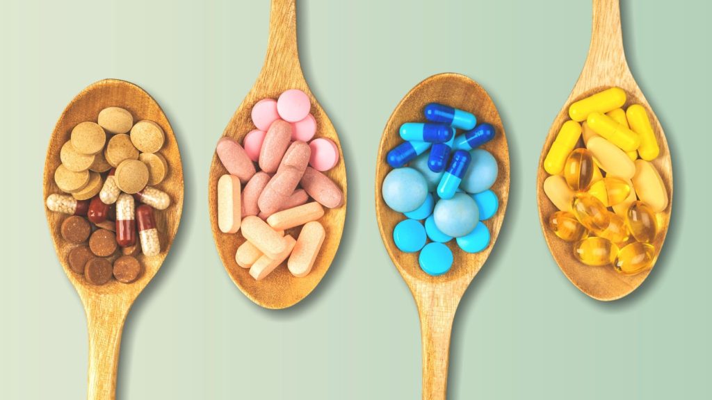 Έρευνα: Αυτά είναι τα συμπληρώματα & οι βιταμίνες που μπορούν να μειώσουν τον κίνδυνο κορωνοϊού