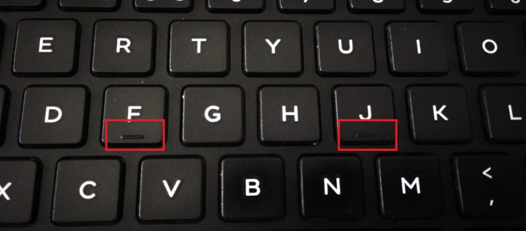 Γιατί το F και το J στο πληκτρολόγιο έχουν παύλα;