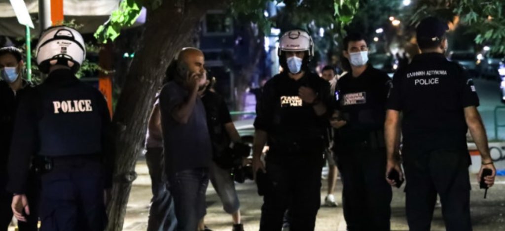 Μπλόκα της ΕΛ.ΑΣ. σε Περιστέρι και Κυψέλη για την αποφυγή των πάρτι