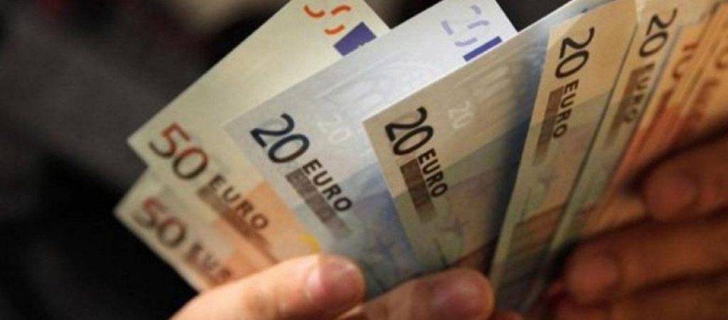 Έως την Μεγάλη Τρίτη η καταβολή του δώρου του Πάσχα στους εργαζόμενους σε αναστολή