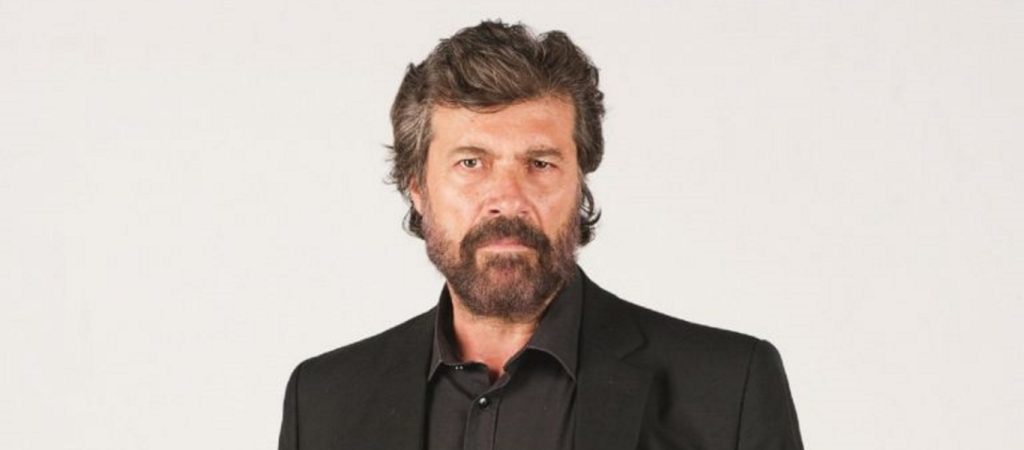 Ν.Βερλέκης: «Ο Λ.Κωνσταντάρας έκανε καριέρα μετά τα πενήντα – Μέχρι τότε ήταν ένας μέτριος ζεν πρεμιέ»