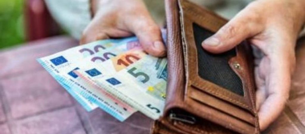 Συντάξεις Μαΐου: Ξεκινά σήμερα η καταβολή τους – Οι ημερομηνίες ανά Ταμείο