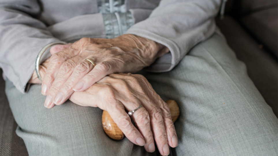 Πρώην εργαζόμενος του γηροκομείου Χανίων καταγγέλλει: «Άνθρωποι πέθαιναν από ασιτία»