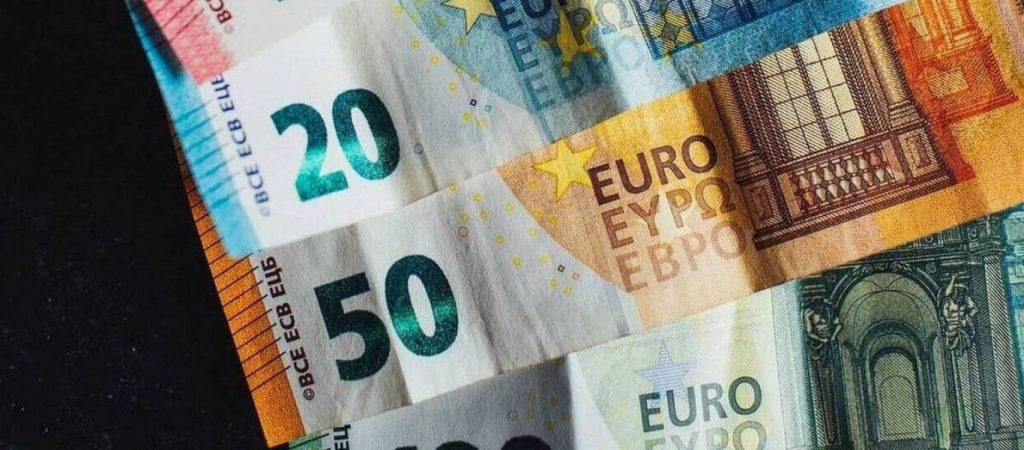 Αναδρομικά Δημοσίου: Θα καταβληθούν από 960 ευρώ έως 10.000 ευρώ για 450.000 συνταξιούχους (βίντεο)