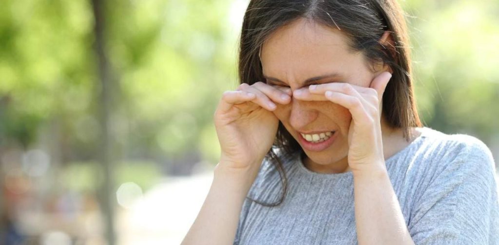 Έχετε φαγούρα στα μάτια; – Αυτές είναι όλες οι πιθανές αιτίες