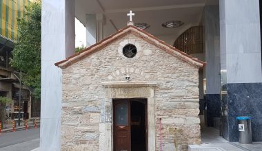 Αγία Δύναμη: Όλη η ιστορία γύρω από το εκκλησάκι στο κέντρο της Αθήνας