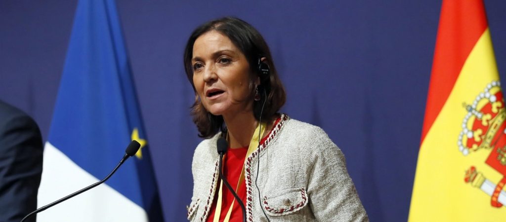 Ισπανία: Απειλητικό μήνυμα προς την υπουργό Τουρισμού – Παρέλαβε φάκελο με μαχαίρι (φώτο)