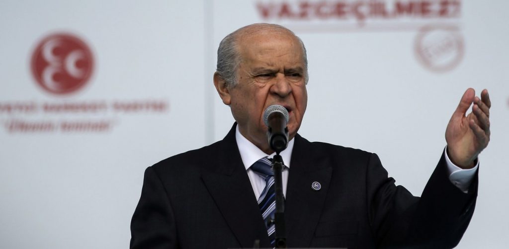 Παραλήρημα Μπαχτσελί: «Ζητάει να ενεργοποιήσει η Τουρκία τους S-400 – Θα απαντήσουμε στις ΗΠΑ»