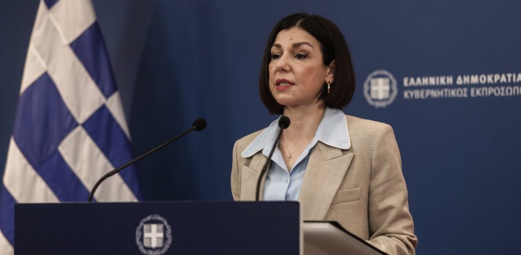 Α.Πελώνη: Ο οδικός χάρτης της κυβέρνησης για την άρση του lockdown και τους εμβολιασμούς (βίντεο)