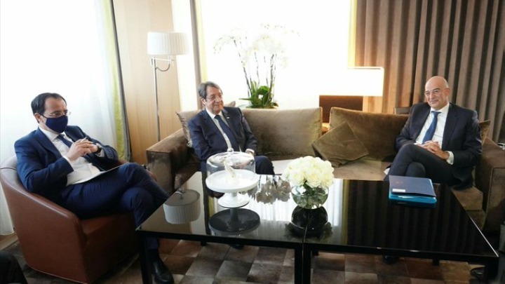 Ο ΥΠΕΞ της Κύπρου ενημέρωσε Ρωσία και ΗΠΑ για την «άτυπη πενταμερή»