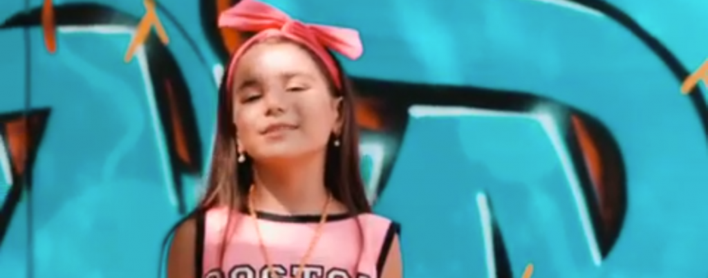 Μόνικα: Το 8χρονο παιδί-θαύμα από τη Ρωσία – Εντυπωσιάζει με το ταλέντο της σε ερμηνεία και χορό! (βίντεο)