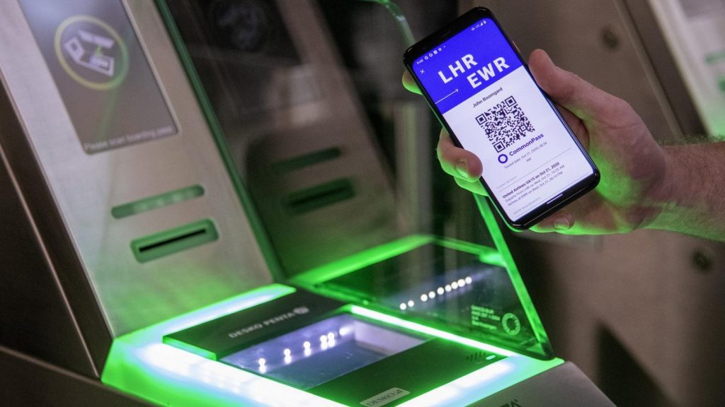 Έτοιμη η νέα «κανονικότητα»: Αυτά θα είναι τα παραπάνω «δικαιώματα» που θα έχουν από Μάιο οι εμβολιασμένοι! (βίντεο)