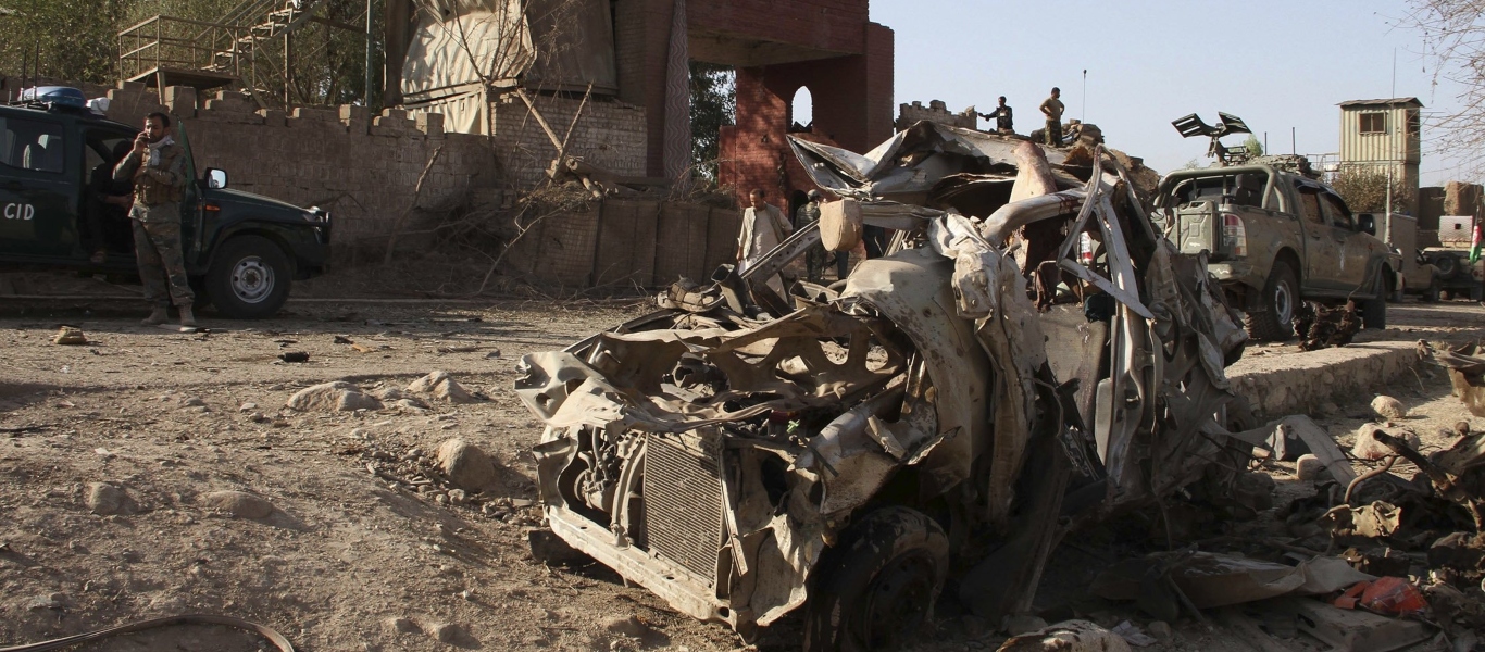 Αιματηρή βομβιστική επίθεση στο Αφγανιστάν – 21 νεκροί ο απολογισμός