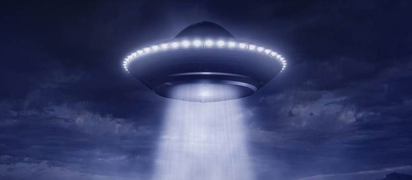 Πρώην ερευνητής του αμερικανικού Πενταγώνου: «Σύντομα θα μας επισκεφθούν UFO»