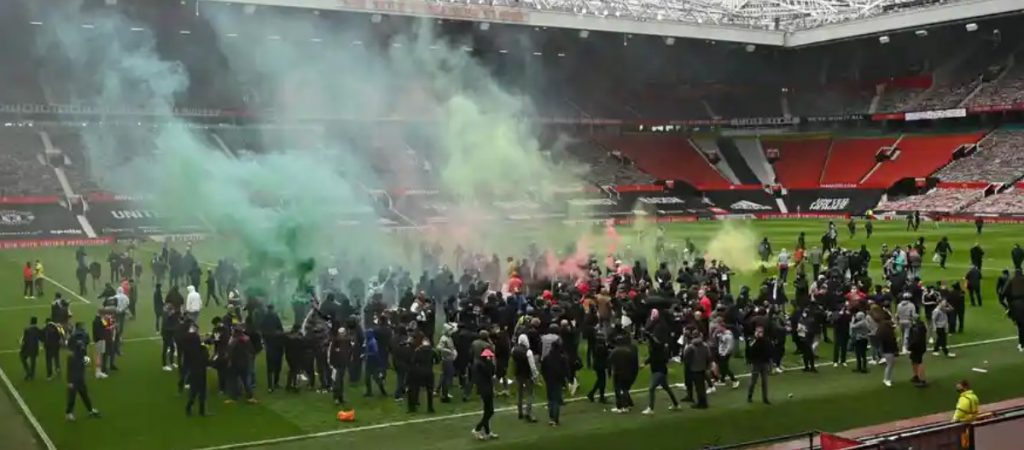 Με καθυστέρηση θα γίνει ο αγώνας της Μάντσεστερ Γιουνάιτεντ με την Λίβερπουλ