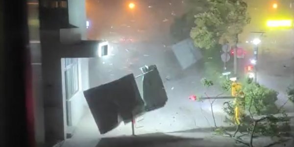 Τυφώνας σάρωσε την Κίνα: 11 νεκροί και 100 τραυματίες (βίντεο)