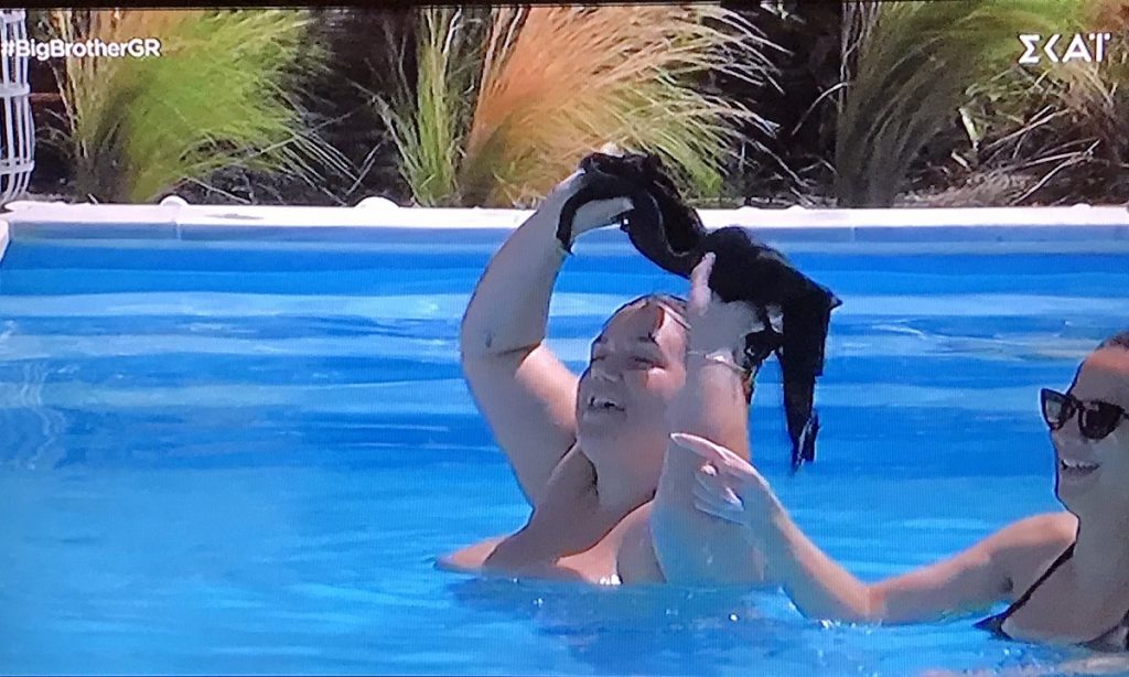 H Αφροδίτη του Big Brother τα «πέταξε όλα» για ακόμα μια φορά – Αυτή τη φορά… στη φύση (φωτο)