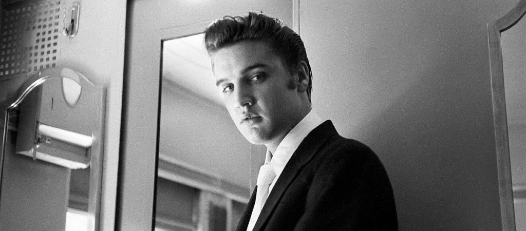 Ε.Πρίσλεϊ: H απίθανη ιστορία της εξέλιξής του – Από οδηγός φορτηγών έγινε «βασιλιάς» της ροκ εν ρολ