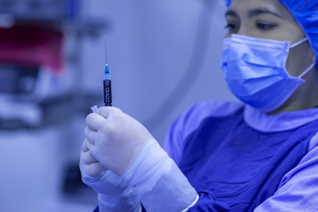 Καθυστερούν οι εμβολιασμοί στη Βραζιλία λόγω ελλείψεων στο σκεύασμα CoronaVac