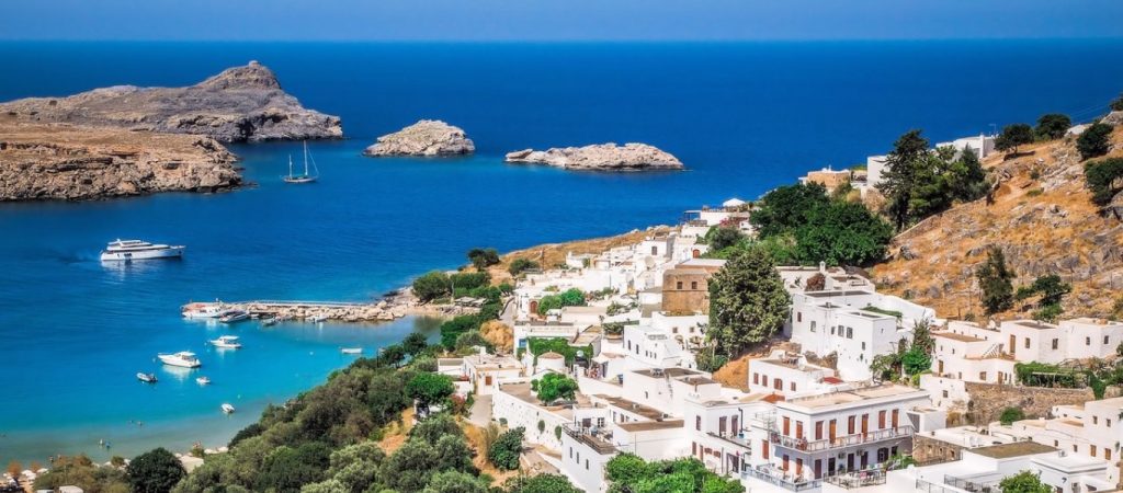 Ρόδος: O μαγευτικός οικισμός που δεν σας θυμίζει το νησί των Ιπποτών