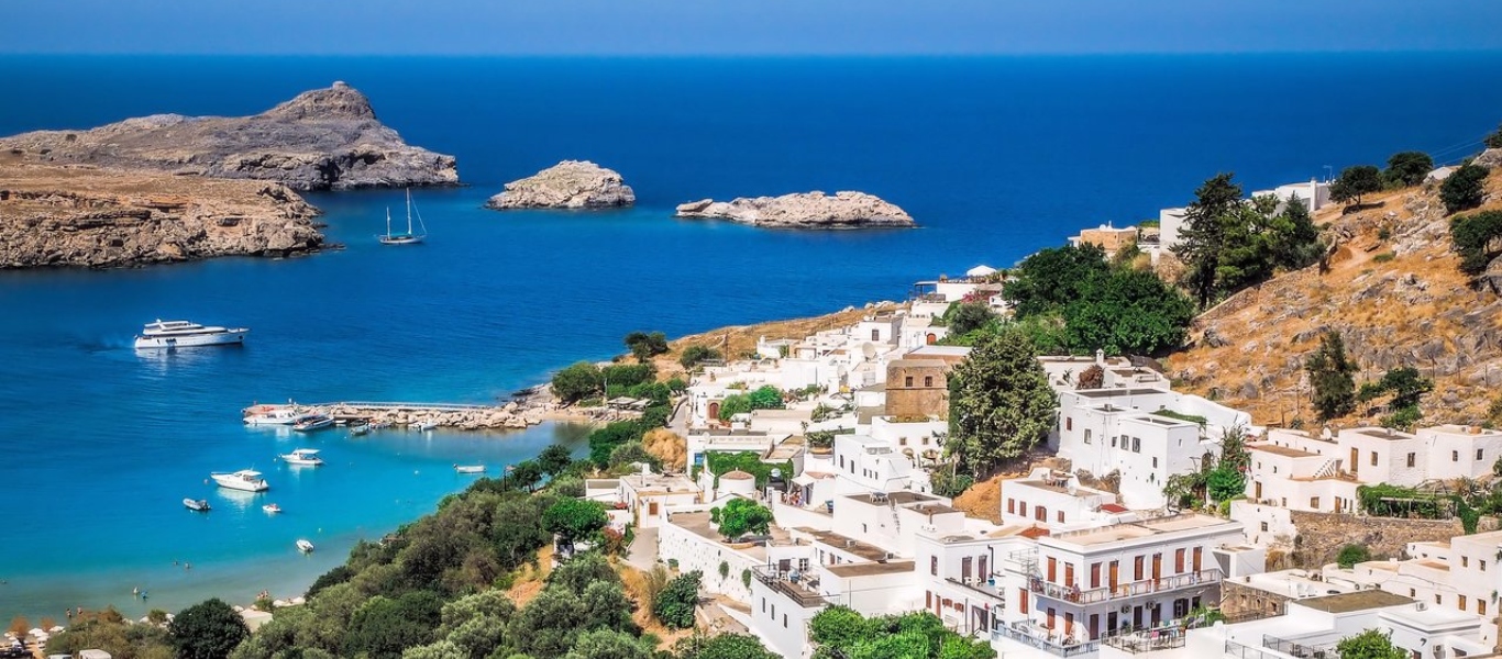 Ρόδος: O μαγευτικός οικισμός που δεν σας θυμίζει το νησί των Ιπποτών