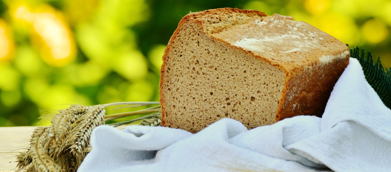 Τα μυστικά για να διατηρήσετε φρέσκο το ψωμί στο τραπέζι σας