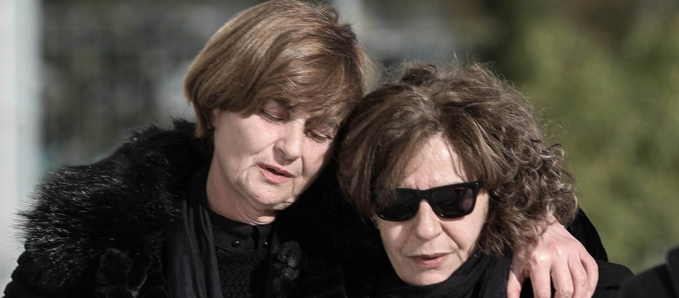 Συγκινεί η μητέρα της Ε.Τοπαλούδη: «Παιδί μου σε ψάχνω συνέχεια και δεν είσαι πουθενά»