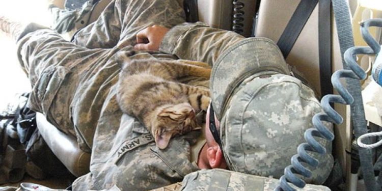 Το κόλπο που κάνουν στον στρατό των ΗΠΑ για να τους παίρνει ο ύπνος σε δύο λεπτά