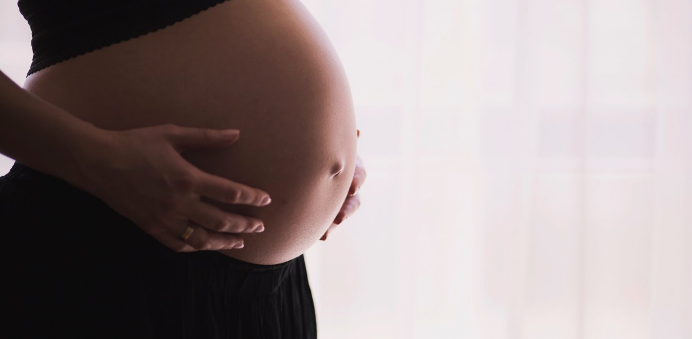 Αυτά είναι τα 16 πρώιμα σημάδια και συμπτώματα της εγκυμοσύνης