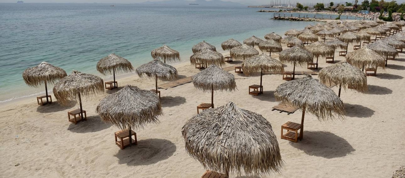 Ανοίγουν το Σάββατο οι οργανωμένες παραλίες μετά την έγκριση της Επιτροπής των Λοιμωξιολόγων