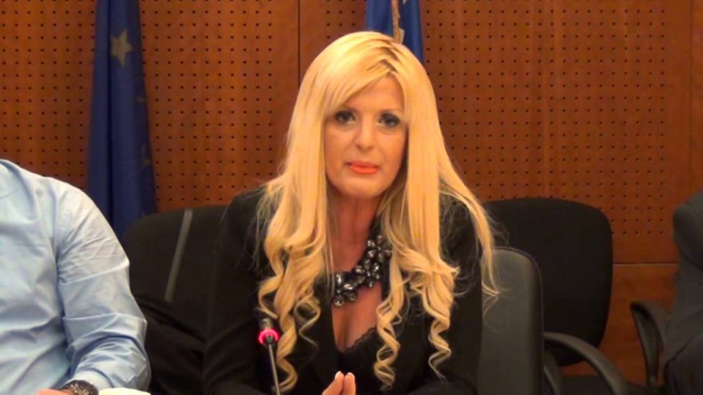 Περιφέρεια Αττικής: «Λέει ψέματα η Μ.Σταυράκη – Κανείς δεν της ζήτησε να μην μιλήσει»