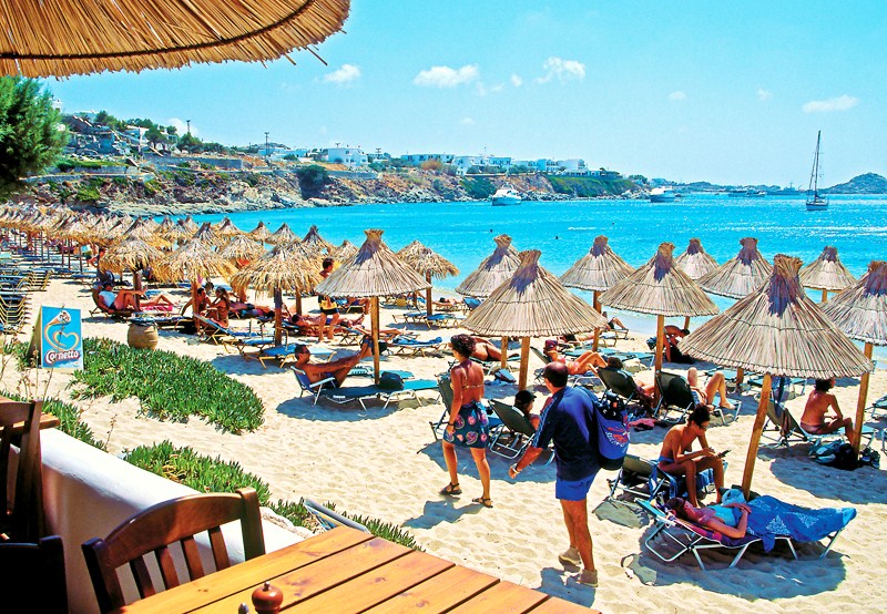 Με αυτά τα μέτρα θα ανοίξουν οι οργανωμένες παραλίες – Επιφυλακτικοί οι επιχειρηματίες λόγω μουσικής