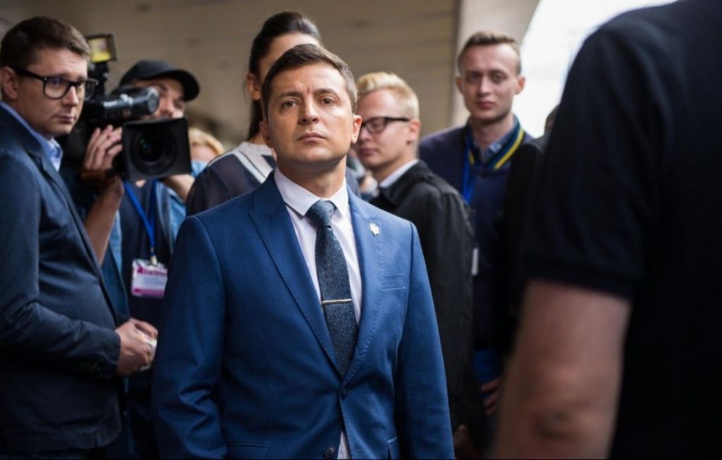 «Άνοιγμα» του Β.Ζελένσκι στον Τ.Μπάιντεν –  Τον προσκαλεί στην Ουκρανία