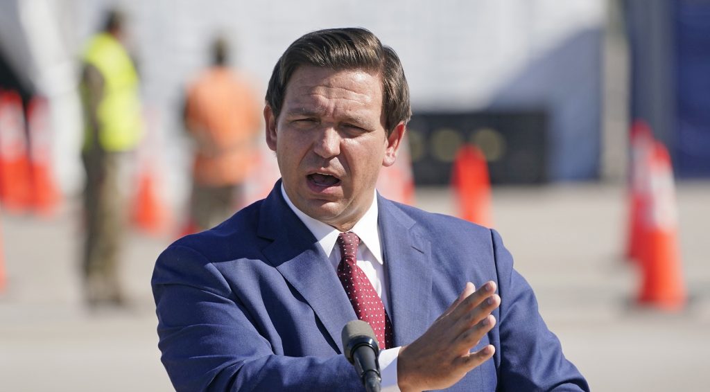 Κυβερνήτης Φλόριντα σε εισαγόμενους διαδηλωτές: «Μείνετε έξω από την Πολιτεία αλλιώς θα υποστείτε τις συνέπειες»