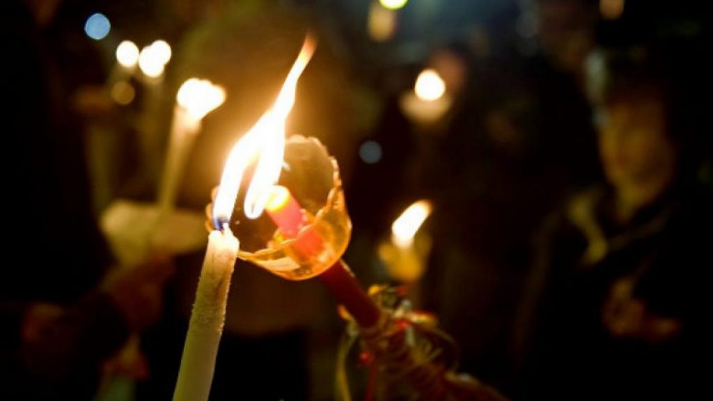 Σχηματίστηκε δικογραφία σε βάρος έξι ιερέων επειδή τέλεσαν την Ανάσταση μετά τις 21:00!