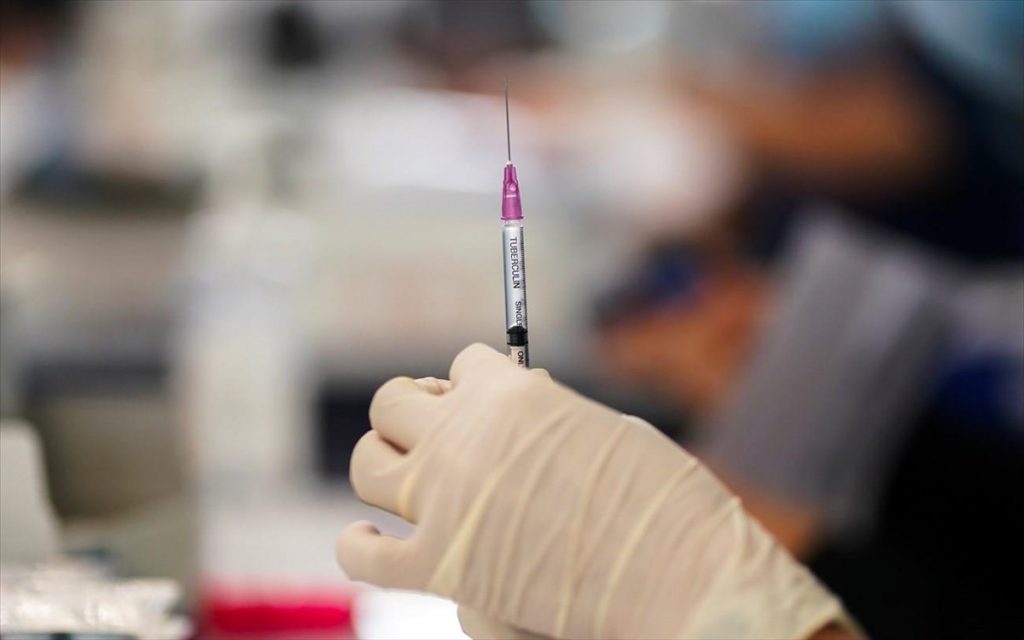 O ΠΟΥ ενέκρινε τη χρήση του κινεζικού εμβολίου κατά του κορωνοϊού Sinovac
